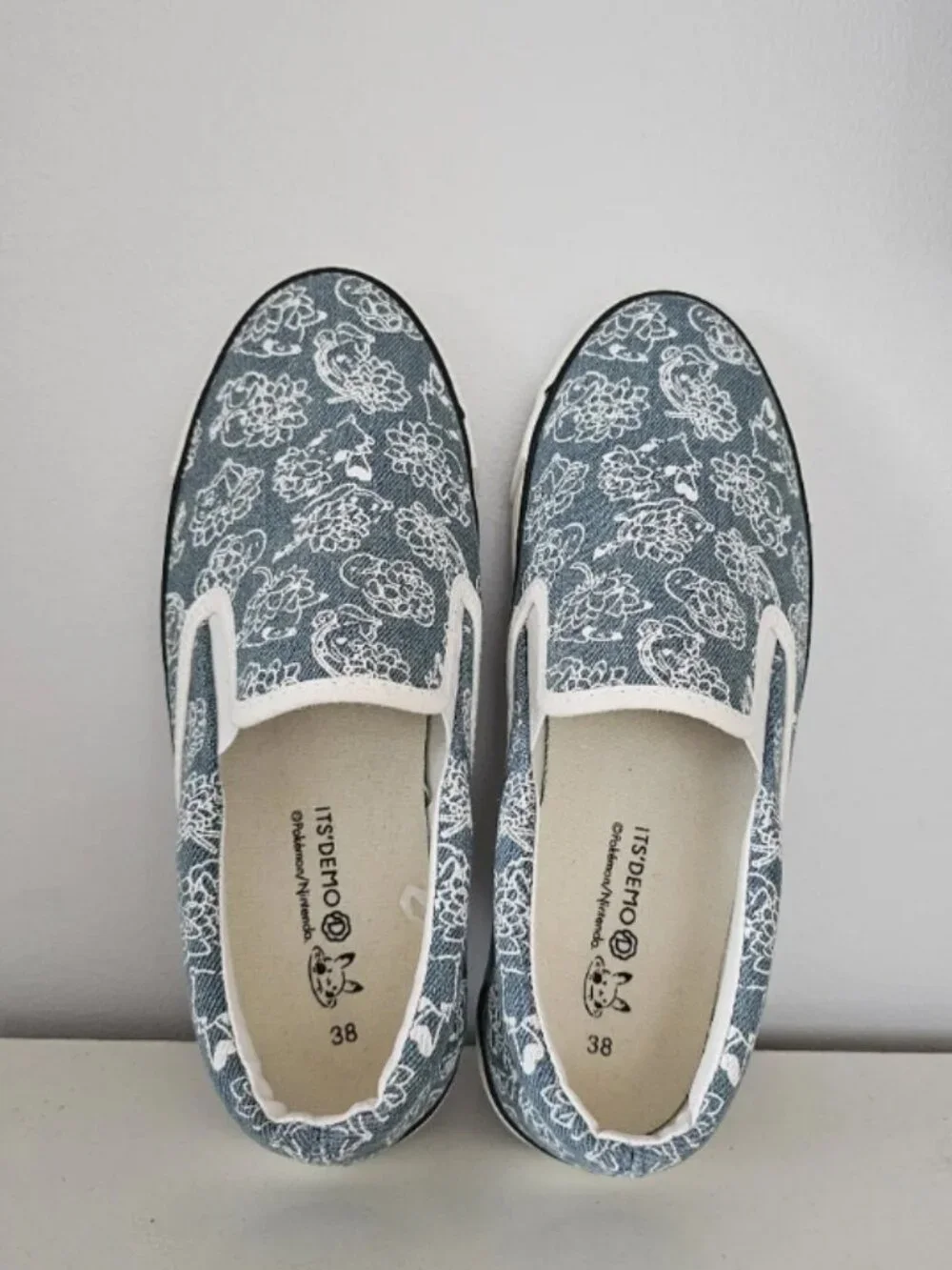 POKEMON x ITS DEMO Limited Collab Denim Pokemon Floral Pattern Sneakers - Picture 3 of 9